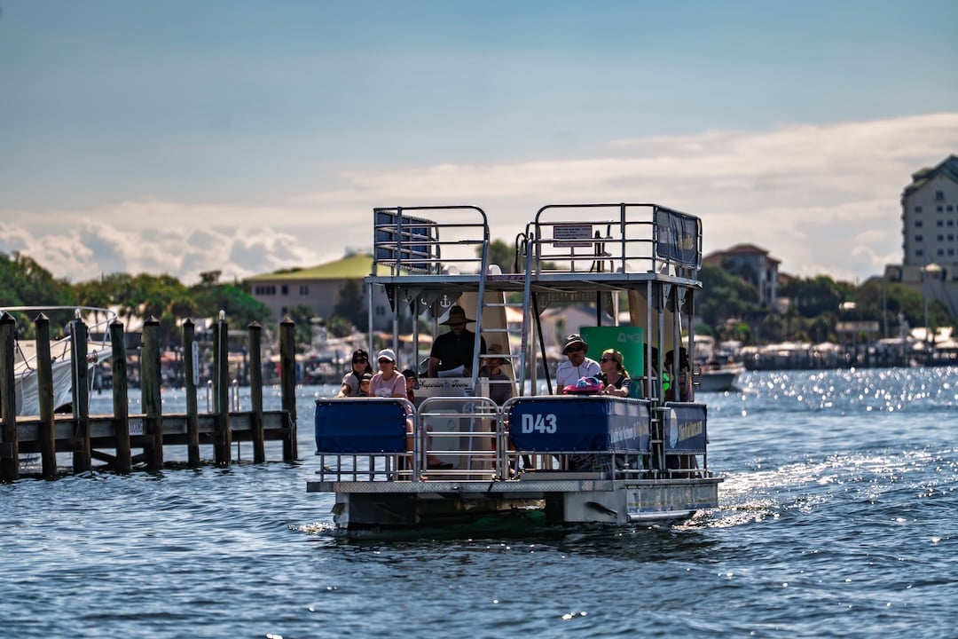 boat en route to crab island from destin harbor
