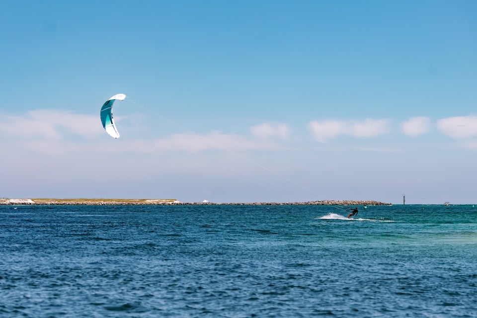 kite surfer in the Destin Harbor
