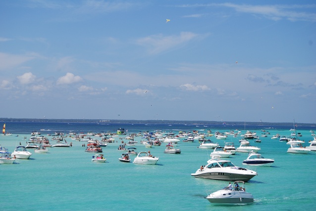 multiple boats at Crab Island